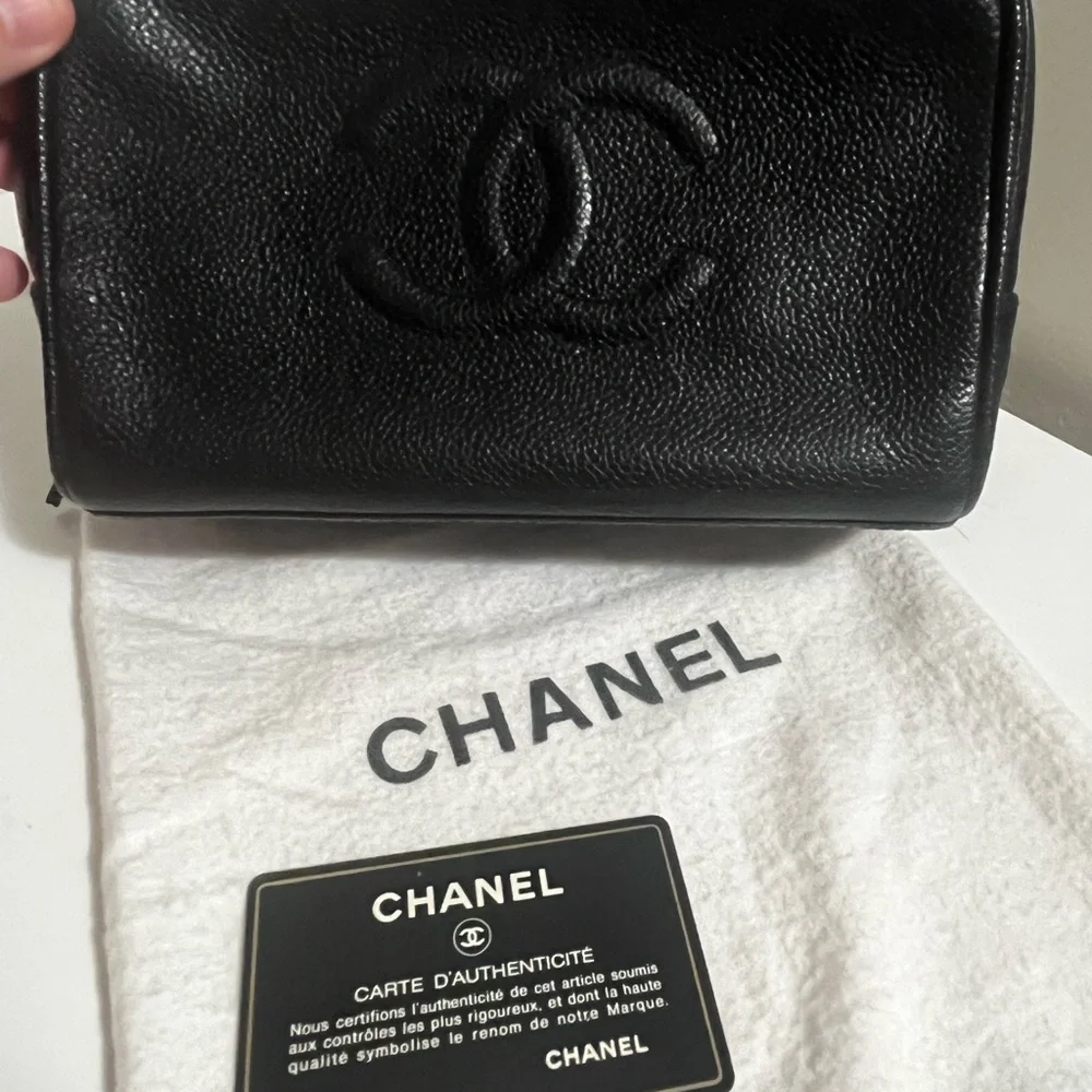 Chanel CC Timeless Dopp Cosmetic Pouch in Black Caviar Leather. Authentic - Picture 2 of 13